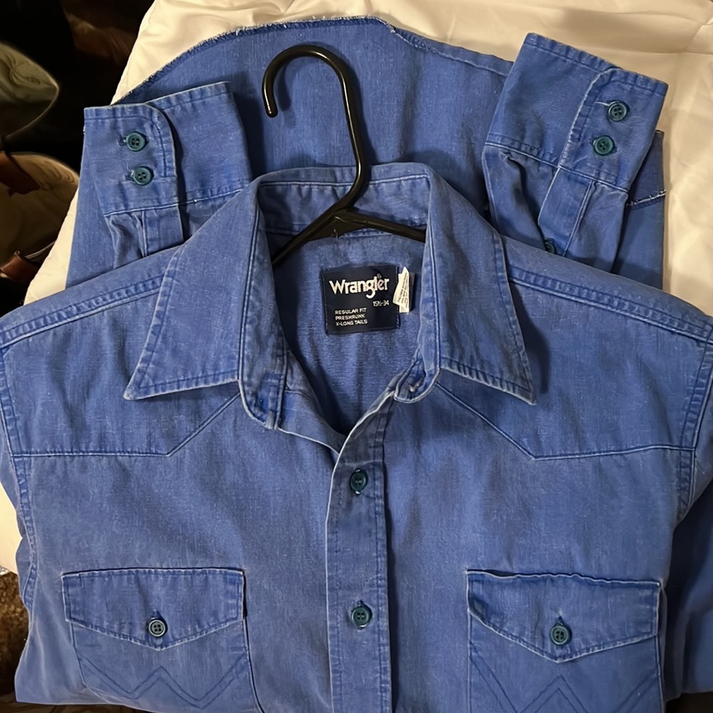 Wrangler Button Up - Picture 5 of 5